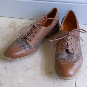 Kelsi Dagger vintage leather lace-up saddle shoes